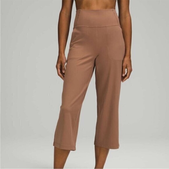 lululemon athletica Pants - Lululemon Athletica Brown Cropped Capris